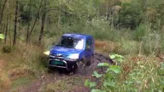 Peugeot Partner Dangel 4*4 vs Landrover serie 3