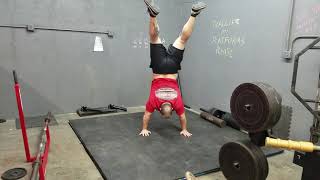 Fat Boy Handstand