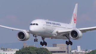 斜め向い風 ↗タッチダウン 787-8  737-800  E-190【 伊丹空港32L 】