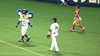 2012.7.27 ５回終了後にドアラと松井選手とチアドラと・・・♪