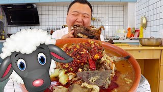 Aqiang makes red soup lamb, it’s too comfortable to eat meat and soup