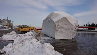 小樽に氷山！？