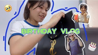 19歲生日vlog | 都大學了，什麼樣的朋友還能約出來?! 收到xx狂尖叫｜Emma Weng