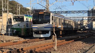 JR横須賀線上り15(11+4)両編成普通上総一ノ宮行きE217系Y-20横クラ+E217系Y-143横クラが、始発駅のJR逗子駅3番線からJR鎌倉駅へと発車！【池田踏切No.22】