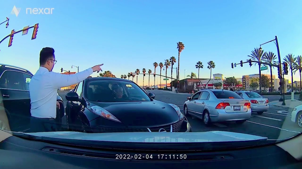 Multi Car Collision At Busy Intersection Viralhog Youtube