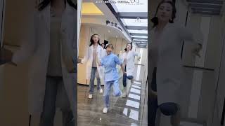 둘이서 | 另外两个是其他部门的, 叫啥名字我也不知道 #dance #nurses #dancemusic 护士跳舞 小娇