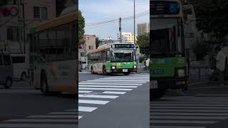 台東区バスや都営バスが左折していく2024/10/11 #働く車 #はたらくくるま