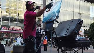 Performance in front of Akihabara station　秋葉原駅前でパフォーマンス