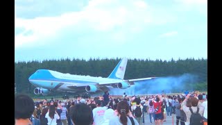 Akira-JP #1 バイデン大統領乗るエアフォースワンが友好祭開催中の横田基地にタイヤスモークを上げて着陸、ビックリ