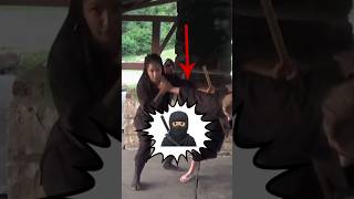 NINJA FIGHTING TECHNIQUES 🥷🏻 How To FIGHT with a WALKING STICK against a ONE HAND GRAB #Shorts