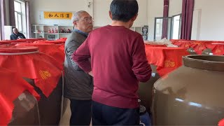 正定古城酒友，慕名而来，“听说他家就不错，现场品酒，真香”