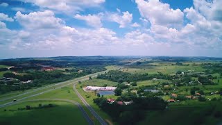 Drone sobrevoando posto de combustível desativado , SP 141