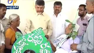 CM Chandrababu Consoles Vanajeevi Ramaiah at Care Hospital Hyderabad