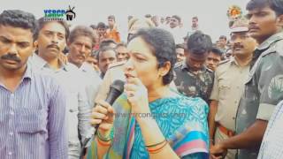 YSRCP MLA Gowru Charitha Reddy supports konda juturu People protest Nano Chemical Factory