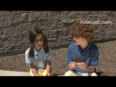 How to Make Friends at a New School How to Make Friends at a New School