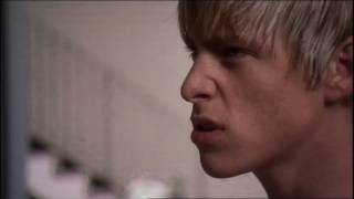 Maxxie Finds His Stalker - Skins