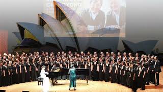 Chinese Chorus lead by Pianossimo Chamber Choir performed at Changyomg Liao’s concert in Opera House