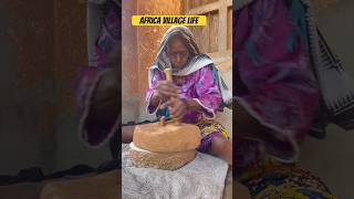 Primitive Africa Women Griding rice - Africa Village life #africa #climbing #primitive #cooking #