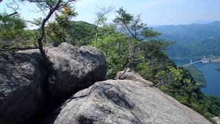 黒滝山の展望岩から眺める風景　広島県大竹市