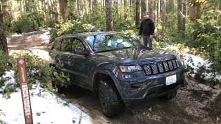 Grand Cherokee WK2 on the Tahuya 4x4 Trail