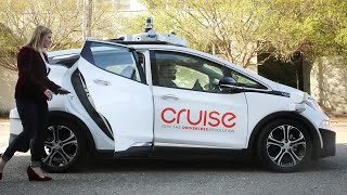 GM's Cruise robo-taxi unit slashes jobs | Reuters