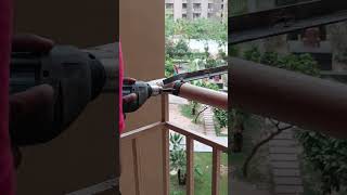 balcony me kapde sukhane ka hanger kaise lagwaye #shorts #diy