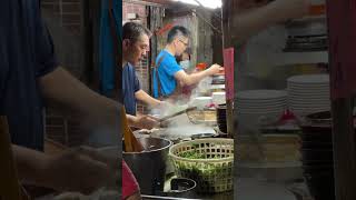 超人氣肉羹店「光輝肉羹」，手起刀落真的太猛了!! (Radiant Meat Soup) #streetfood #food