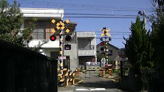 00012　二里ヶ浜駅の近くの東側の踏切　南海加太線の踏切