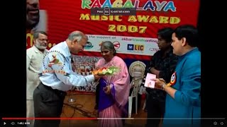 Felicitation of Music Director Raveendran at Raagalaya Mumbai Music Awards 2007