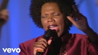 Lynda Randle - Leave It There [Live]