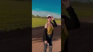 ស្រីស្អាតរាំក្នុង Tiktok មើលរាងអូនផង #shorts