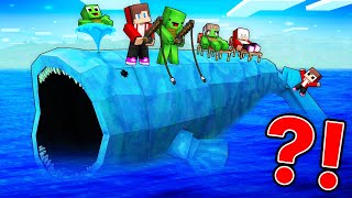 Mikey Family and JJ Family Survive Their First BLOOP TRIP in Minecraft (Maizen)