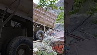 Dump Truck Fuso #truck #dumptruck #truckfuso #mitsubishi #trucksulawesi #truckindonesia #youtube