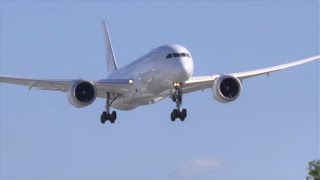 強風！柔軟な しなりたわみで安定着陸する787-8【 伊丹空港32L 】