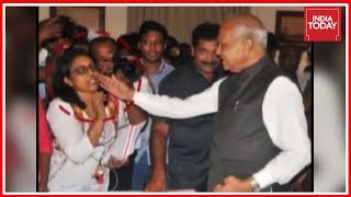 Tamil Nadu Governor Sparks Row; Pats Journalist On The Cheek, Sparks Outrage