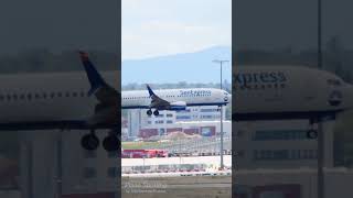 SunExpress Boeing 737 landing from Izmir #sunexpress #boeing737 #planespotting #shorts