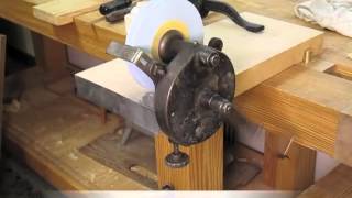 Hand-cranked Grinder