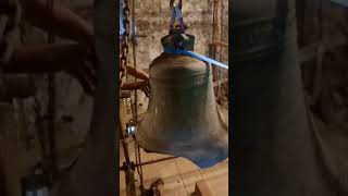 Eglwys Llanfihangel y Creuddyn - Lowering the Bell