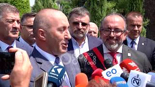 Ora News - Haradinaj i përgjigjet Thaçit nga Vlora: Kufijtë nuk lëvizen me fjalë