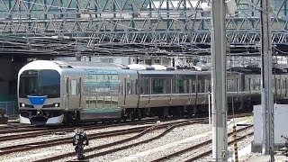 JR四国　予讃線(瀬戸大橋線)　高松駅付近　快速マリンライナー　5000系＋223系電車