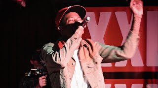 YG Performs \