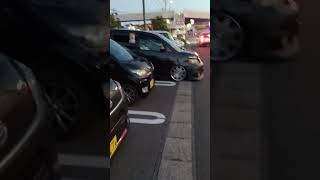 シャコタンは満車でも目立ってしまうあるある