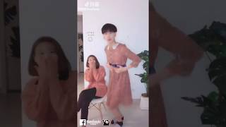 【抖音小视频】抖音最近很火的情侶換裝秀～很可愛  #艾特閨蜜模仿