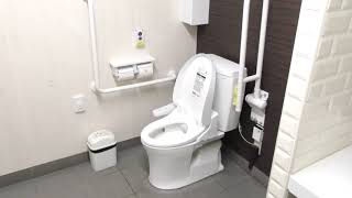 ツルハドラッグ 五所川原本町店　多目的トイレ（青森・五所川原市）　Water Closet Japanese Toilet　Flush