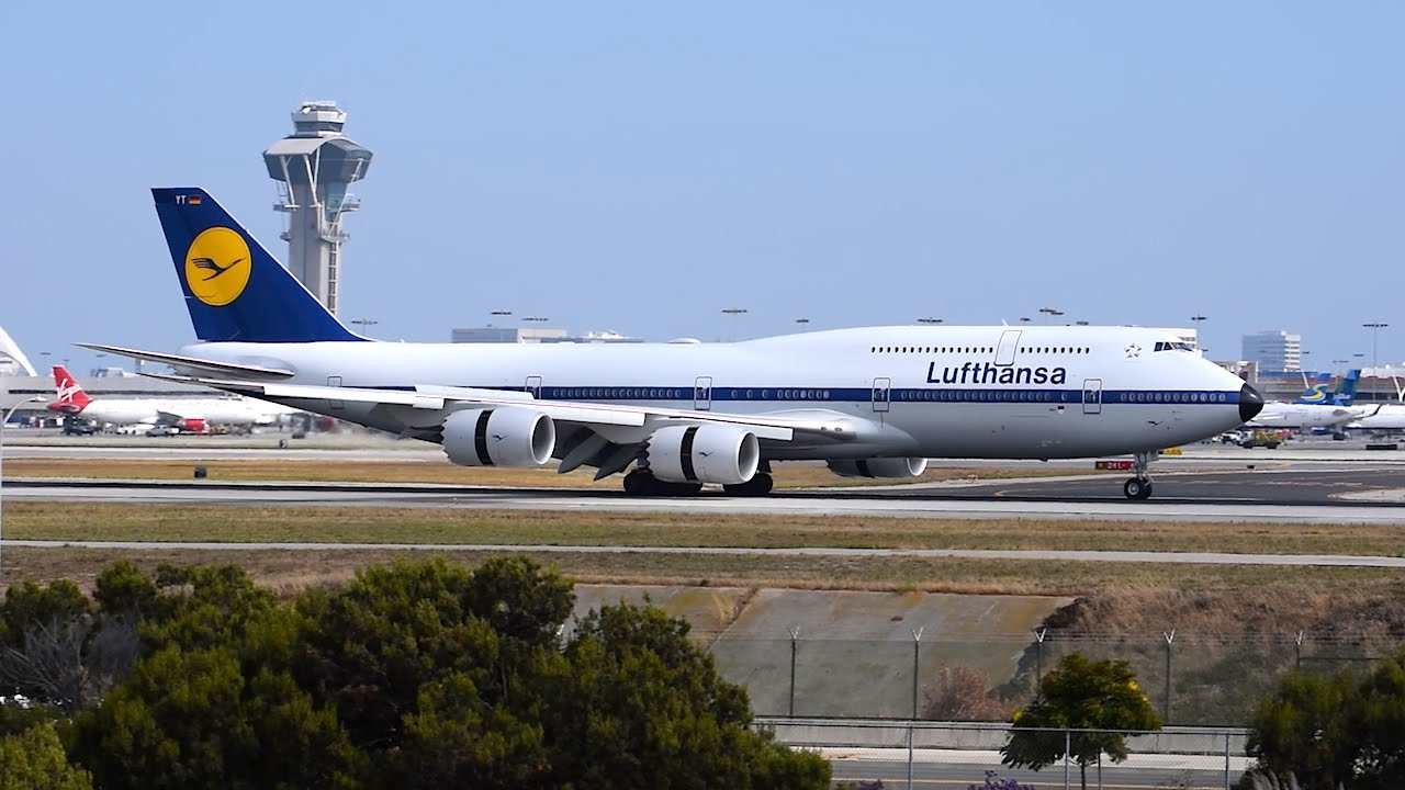 Lufthansa Retro Boeing 747-8i [D-ABYT] Landing At LAX. - YouTube