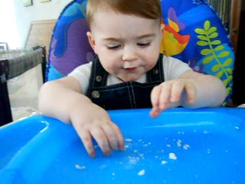Does your baby have trouble with finger foods? Does your baby have trouble with finger foods?