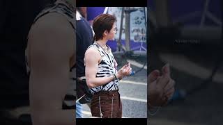 [FANCAM] INTO1 New Album MV Filming Style SANTA look 新专辑视频造型路透 ｜赞多 SANTA #shorts [220612]