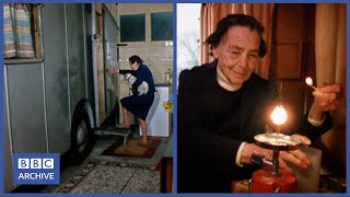 1972: 84 year-old woman has an INDOOR CARAVAN | Nationwide | Classic BBC Clips
