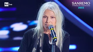Sanremo 2023 - Anna Oxa canta 'Sali'