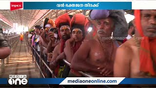 ഇന്ന് ഉച്ചയോടെ മാത്രം എത്തിയത് 26000 ൽ പരം പേർ; ശബരിമലയില്‍ വന്‍ ഭക്തജന തിരക്ക്